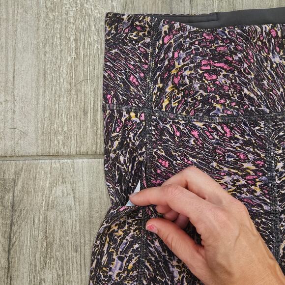 Lululemon Invigorate High-Rise Tight 25” Women’s 4 Topography Multi Print Active - Picture 5 of 9